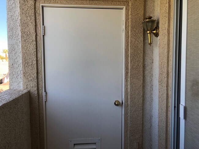 Building Photo - 1-Bedroom Condo in Gated Green Valley Community – Henderson