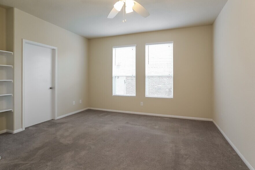 Building Photo - 14807 Waverly Hill Ln