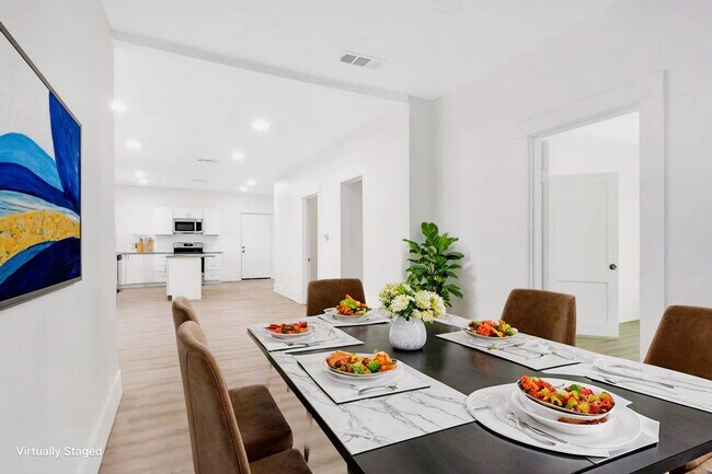 Building Photo - 2105 Walnut St