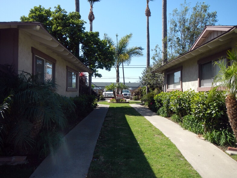 Walkway to Unit #3: 2 Bedroom/1.5 Baths/Private Patio/Personal Laundry Room/Garage - 16171 Ganges Lane #3, Huntington Beach, CA 92647