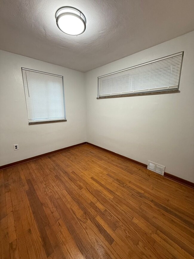 Building Photo - ***2 Bed / 1 Bath Home for Rent***