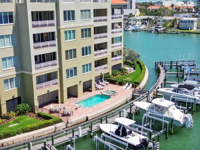 Building Photo - 200 Skiff Point