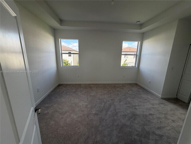 Building Photo - 2426 SE 26th Ln