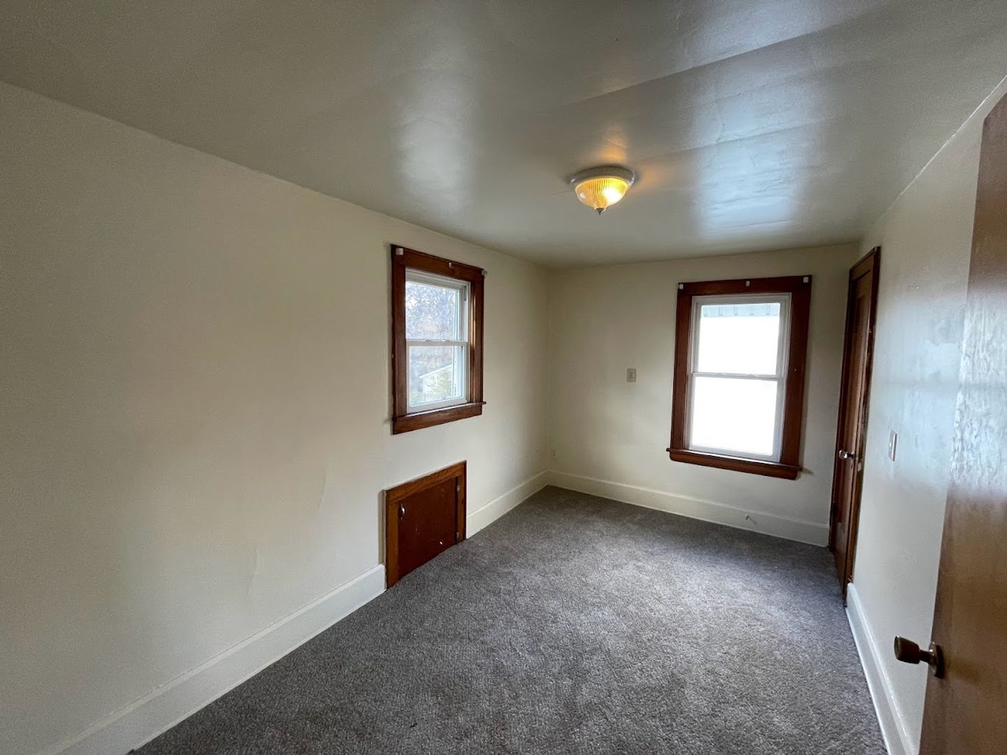 Building Photo - 1172 Tulip St