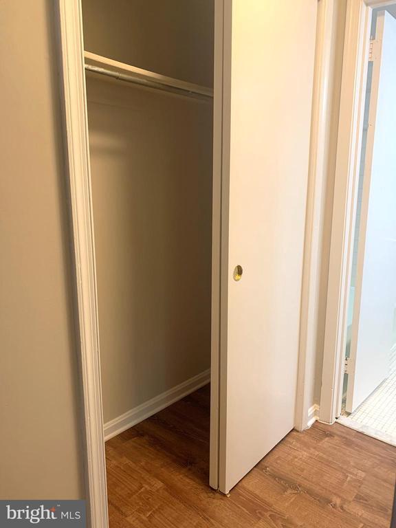 Building Photo - 738 N Wakefield St