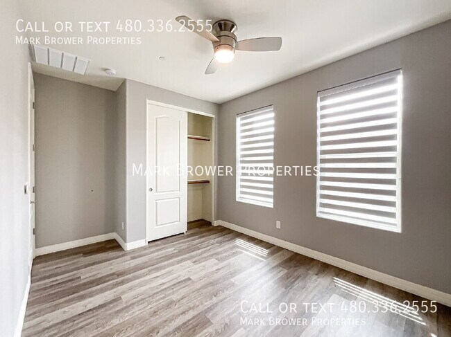 Building Photo - 7472 E Paraiso Dr