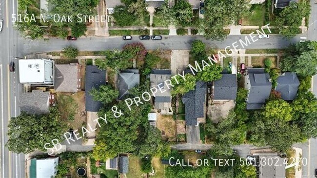 Building Photo - 516 N Oak St