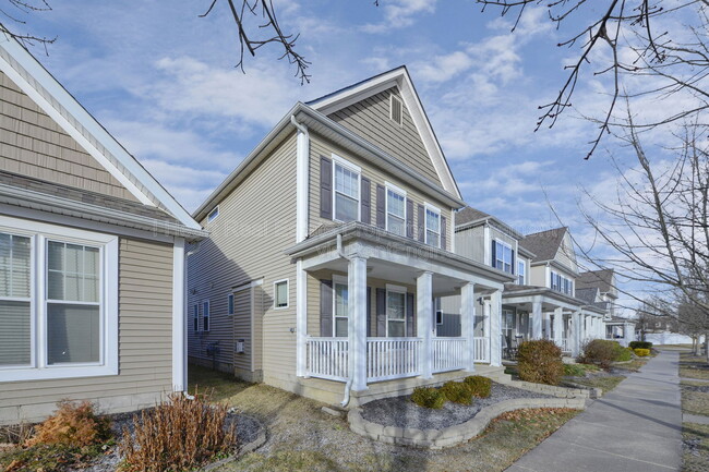 Building Photo - 5635 Holly River Ave