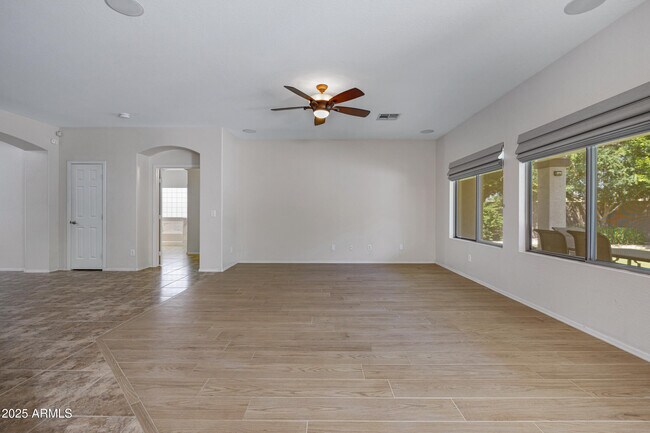 Building Photo - 11207 N 165th Ave