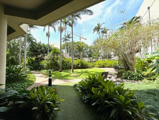 Building Photo - 1 Bedroom, 1 Bathroom, 1 Open Parking (Hal...