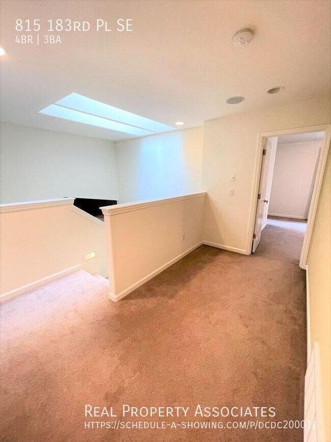 Building Photo - 815 183rd Pl SE