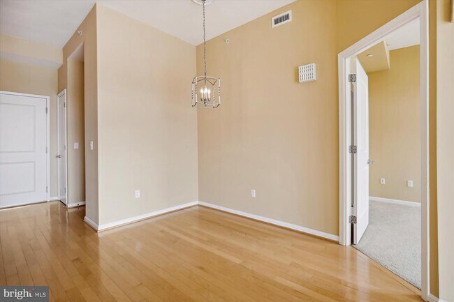 Building Photo - 2720 S Arlington Mill Dr