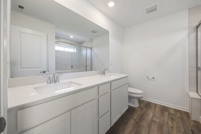 Building Photo - 678 Cassia Ct