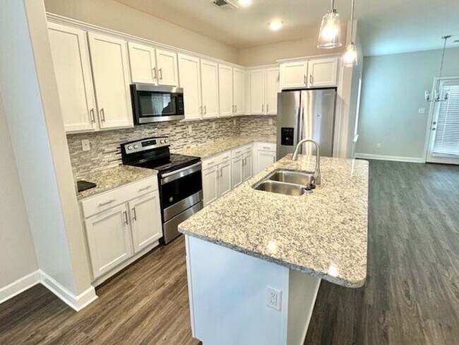 Building Photo - Now Leasing in Somerville- 4-Bedroom 3 Bat...