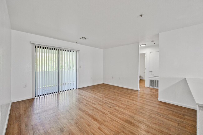 Building Photo - 3065 N 67th Ave