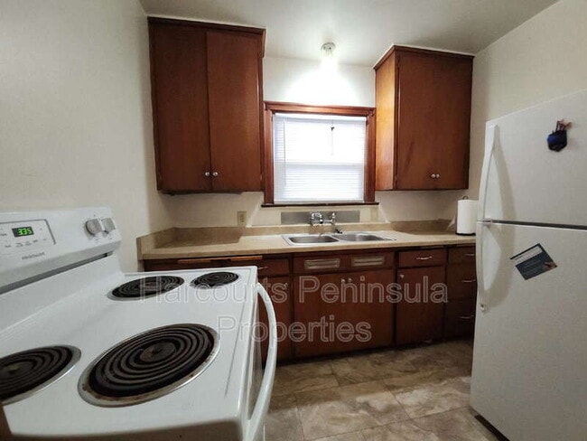 Building Photo - 949 Washington Ave