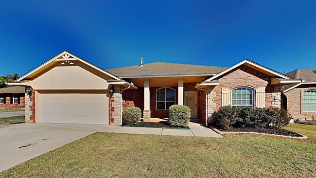 Primary Photo - 4 Bedroom 2 Bathroom Home - Midwest City