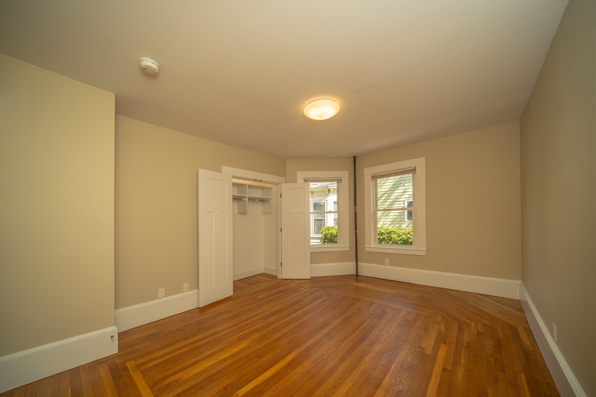 Building Photo - 1590 Cambridge St