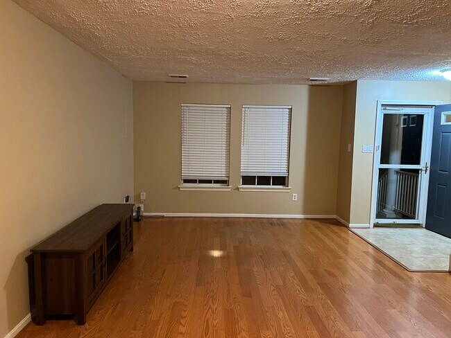 Building Photo - 1412 Nestlewood Ct