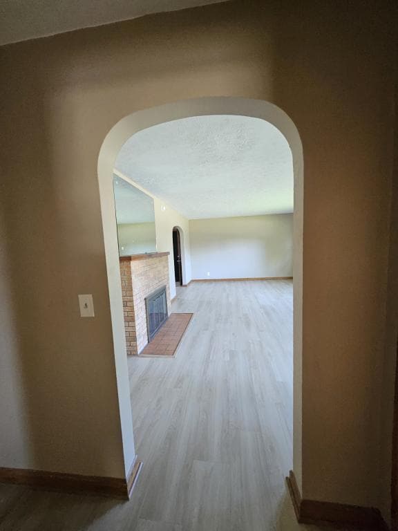Building Photo - 212 Maevi Dr
