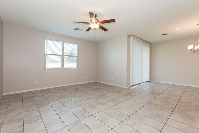 Building Photo - 654 Glen Canyon Dr