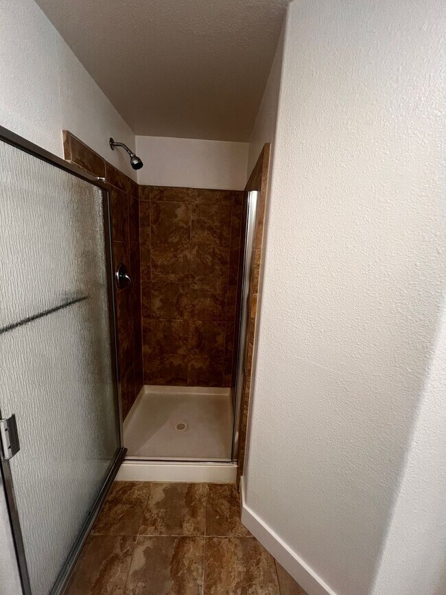 Building Photo - 2 bedroom 2 bath in Concord