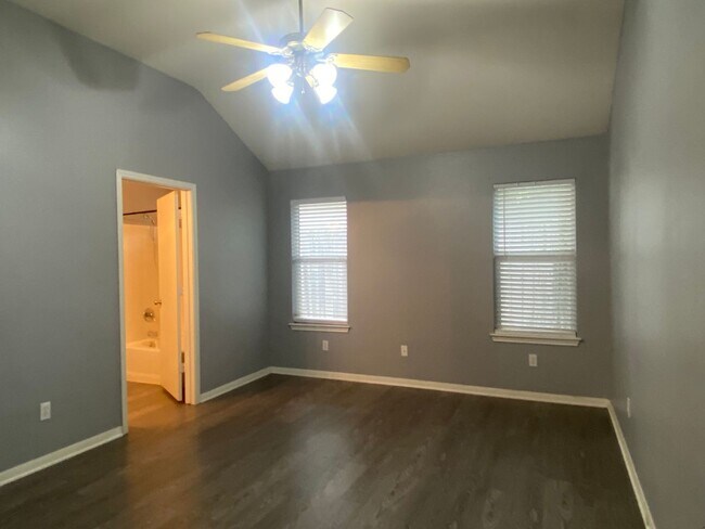 Building Photo - 3 BEDROOM, BELTON ISD