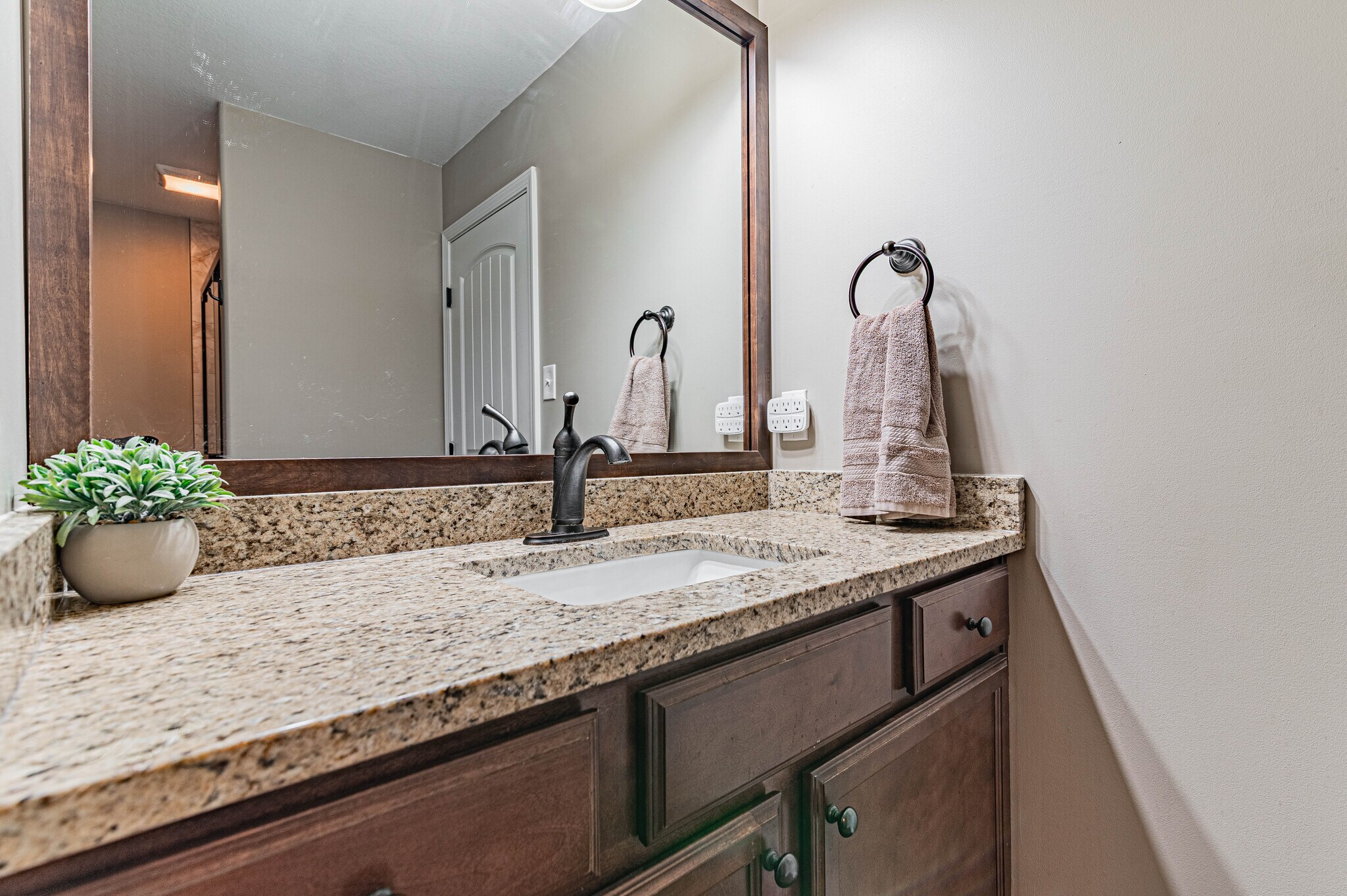 Building Photo - 7809 Elkton Ln