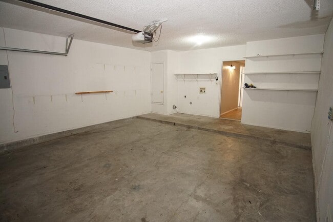Building Photo - 1417 Desierto Rico Ave