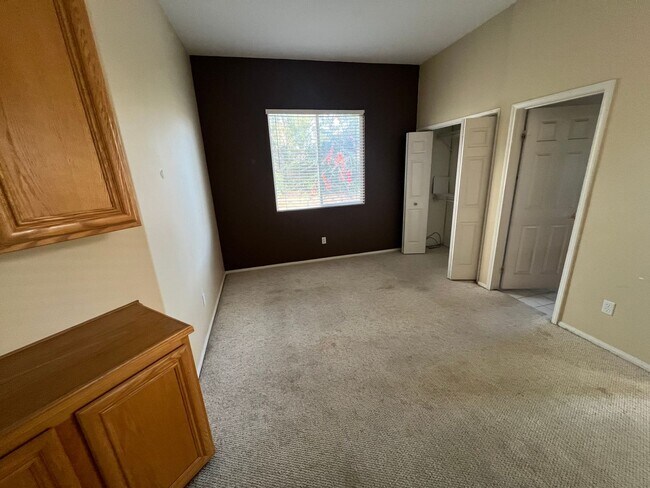 Building Photo - 4420 Putting Green Dr