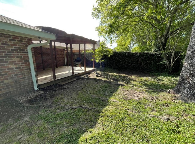 Building Photo - 128 Longfellow Dr