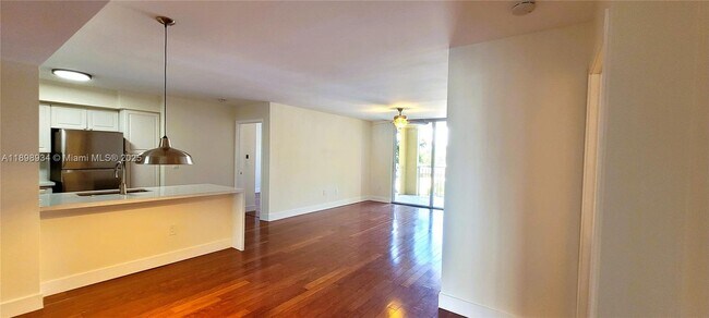 Building Photo - 19555 E Country Club Dr