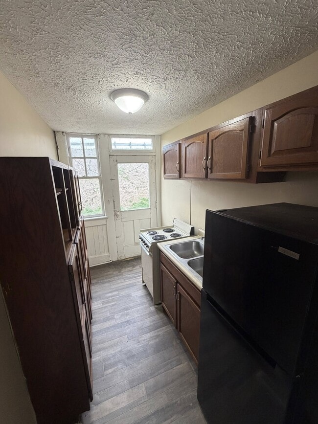 Building Photo - 715 Elberon Ave