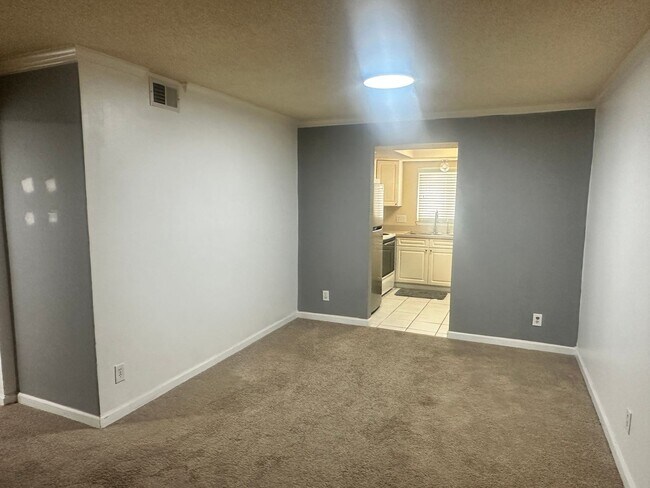 Building Photo - 3865 Campenero Ct