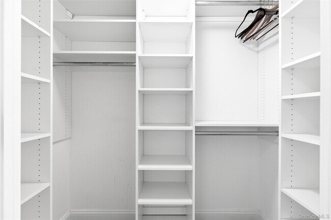 Building Photo - 225 Stanley Ave