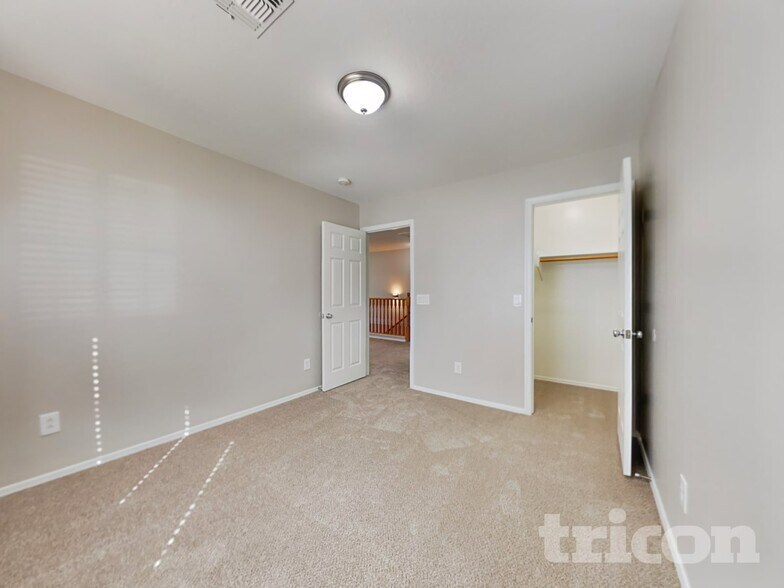 Building Photo - 17244 W Maui Ln