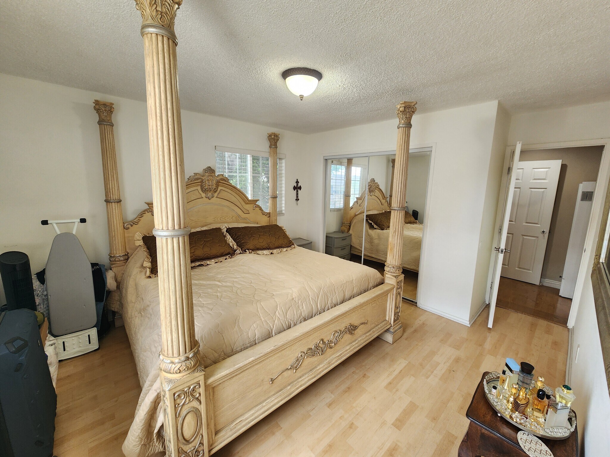 Building Photo - 6904 Radford Ave