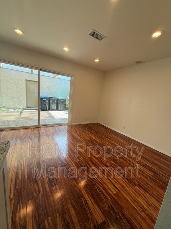 Building Photo - 9 Goldenbush