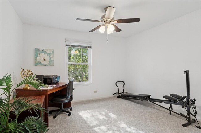 Building Photo - 305 Cane Garden Cir