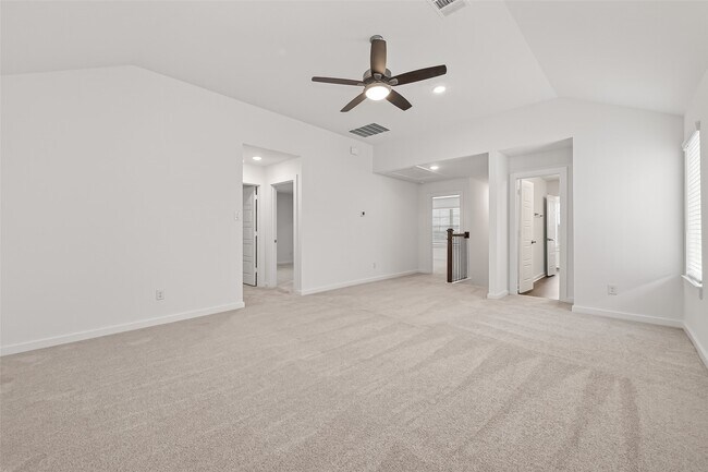 Building Photo - 32415 Sunbeam Dr