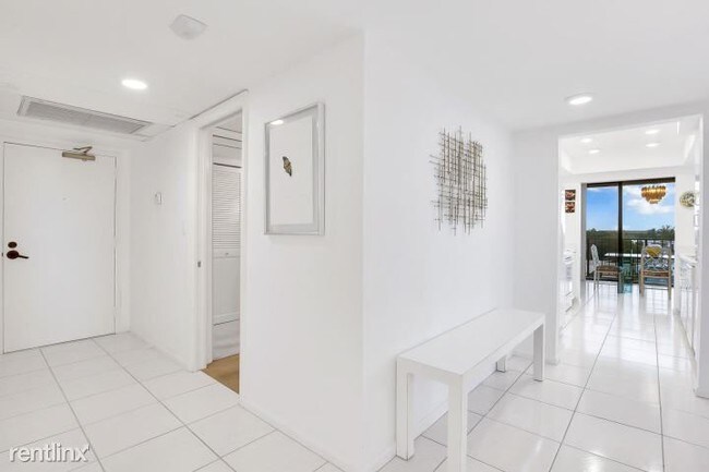 Building Photo - 2 br, 2 bath Condo - 899 Jeffery St Apt 602