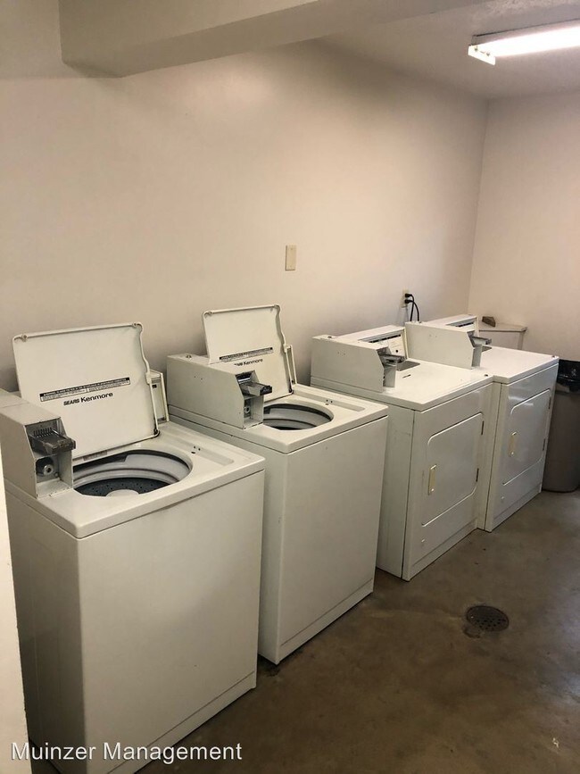 Building Photo - 515 W Stadium Ave