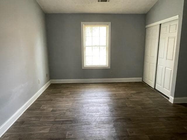 Building Photo - 6721 Trafalger Square