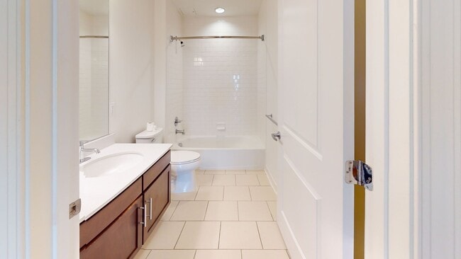 Building Photo - H Street Corridor One Bedroom W/Roof Top-Heart of H Street Corridor!