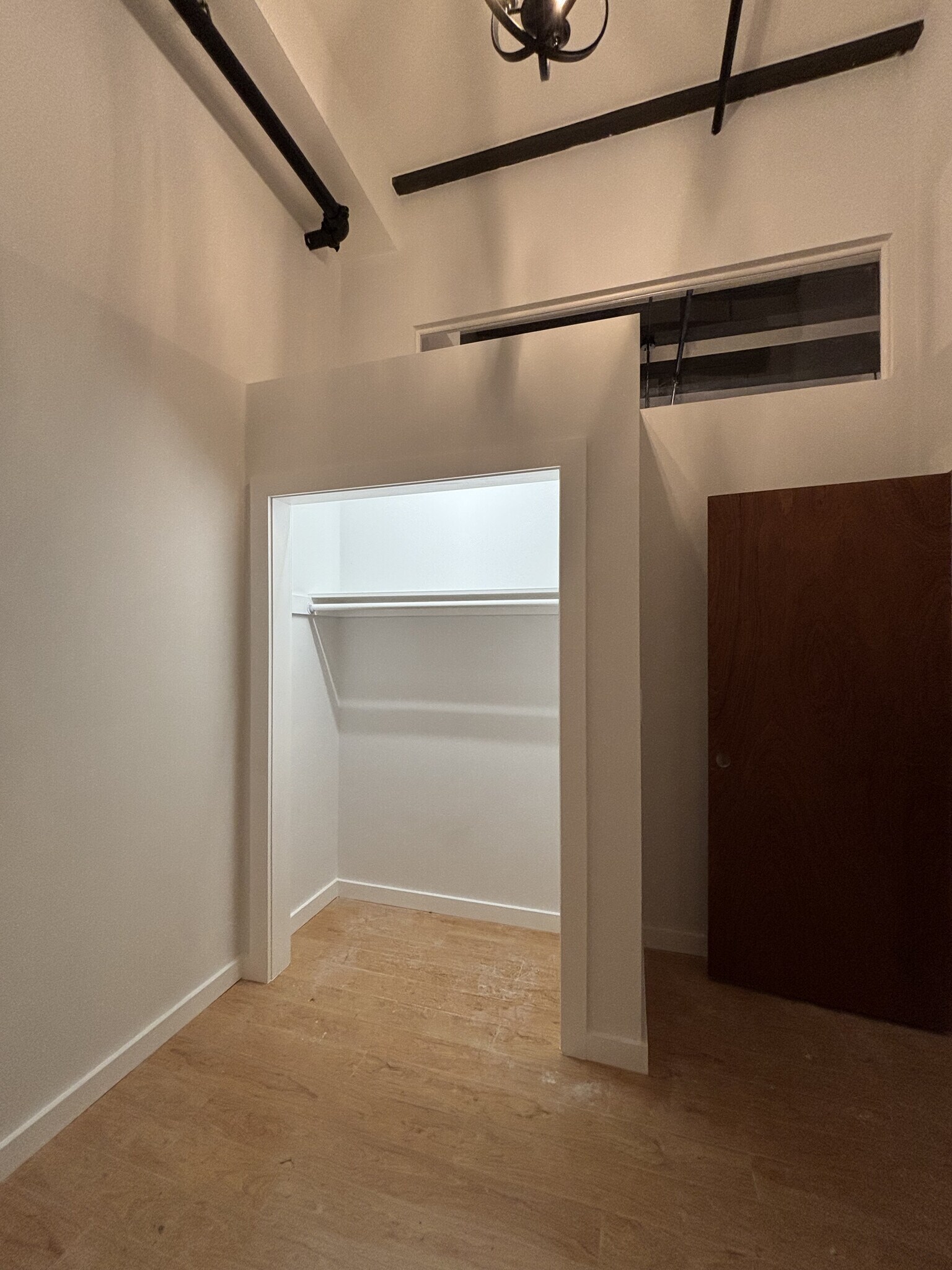 Building Photo - 254 Friend St