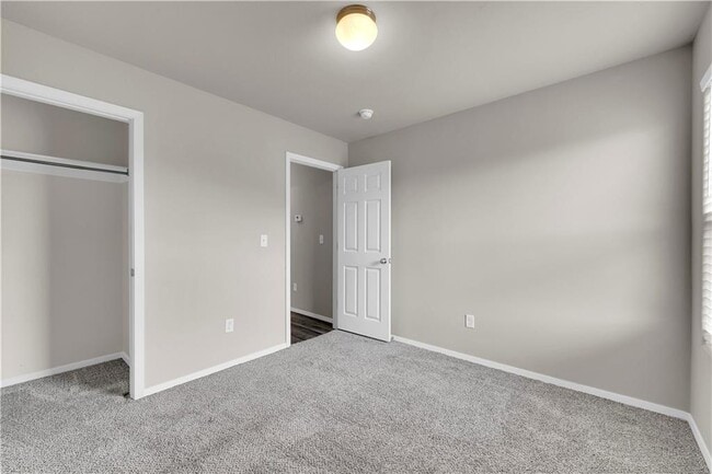 Building Photo - 1731 Hermitage Dr