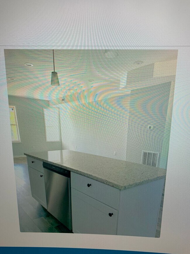 Building Photo - Renovated 3 Bedroom / 2 Bathroom located in Park heights Neighborhood