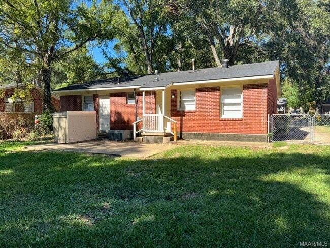 Building Photo - 3208 Durham Dr