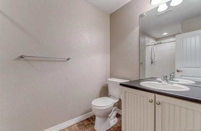 Building Photo - 495 Pasada Way