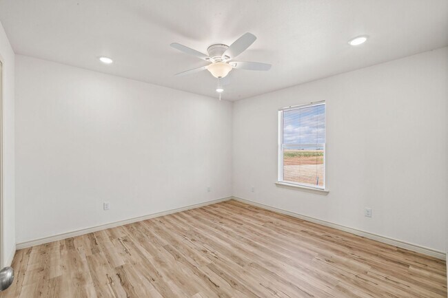 Building Photo - Country Living In Roosevelt ISD!